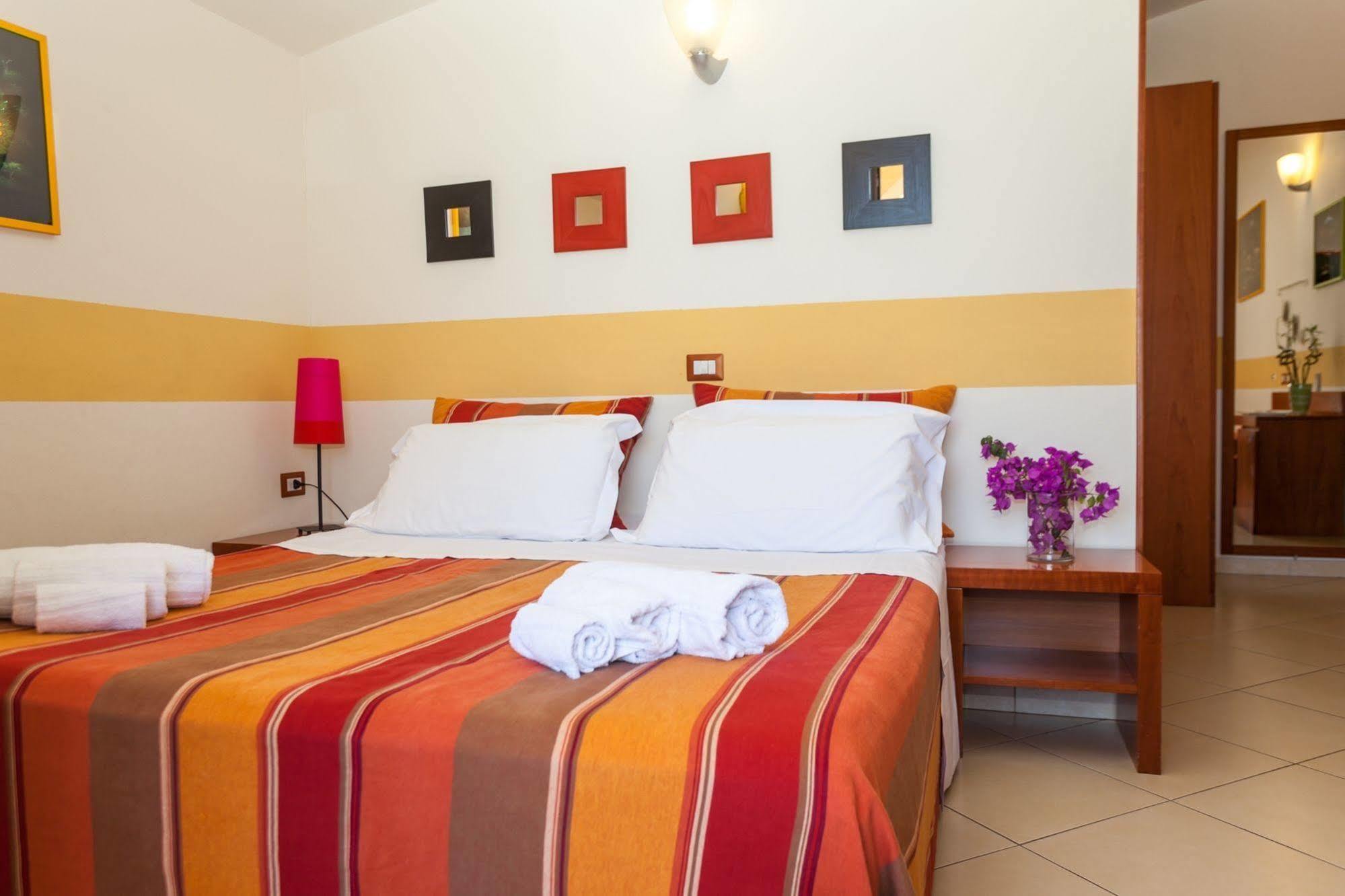 Villa Sunset B&B/Apartments 冯塔尼比安奇 外观 照片